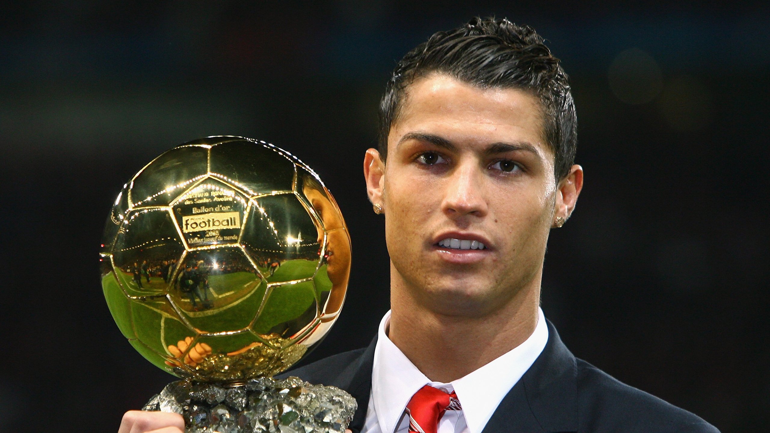 F1街道赛之夜的隐形指挥家，金玟哉如何用节奏驯服疾驰的钢铁猛兽？